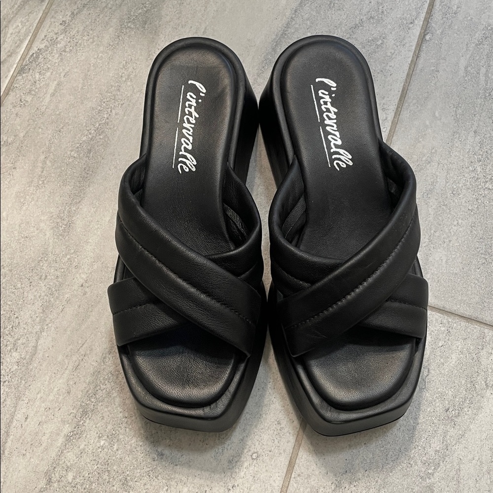 I’intervalle Platform black platform slide sandals Size 38 (7.5/8)